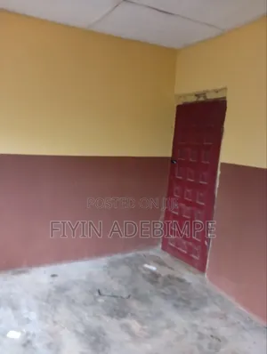 Furnished 2-Bedroom Bungalow for Sale a Ido