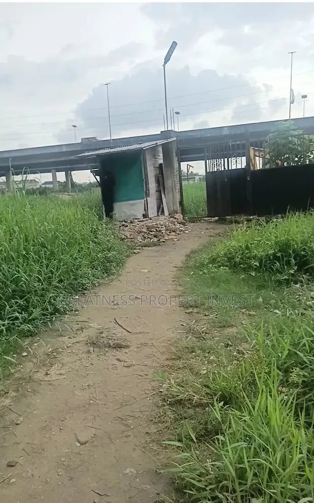 Acre 10 na fili mai amfani iri-iri don siyarwa a Ogudu, Lagos - 1