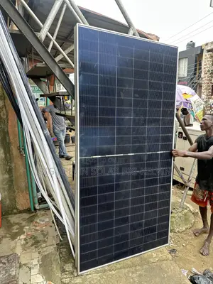 Jinko 650W Bifacial Solar Panels