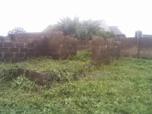 4 Bedroom Gidan da ba a gama ba na sayarwa a Oladojo Street, Ibadan