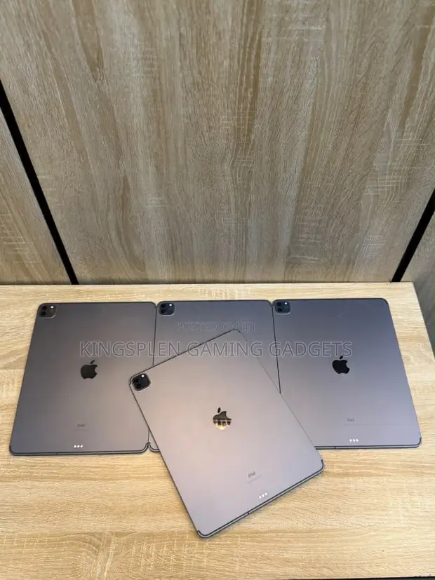 Apple iPad Pro 13" (2025) 256GB Gray - UK Used - 1