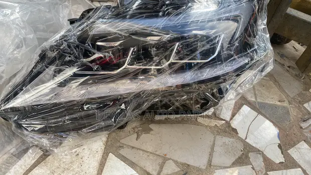 Nissan Murano 2020 Right Hand Side Headlight - 1