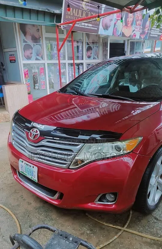 Toyota Venza 2010 Red - 1