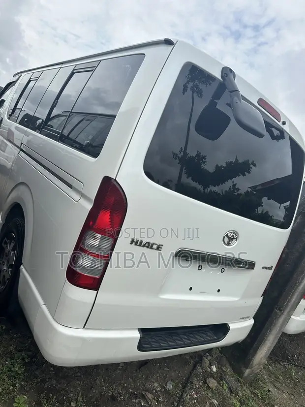 Toyota HiAce 2013 Fari - An Yi Amfani Dashi A Kasashen Waje - 1