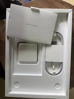 Apple MacBook Pro 2023 M2 1TB SSD 16GB RAM