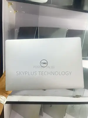 Dell XPS 13 9370 Laptop - 8th Gen i5, 8GB RAM, 256GB SSD