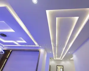 Gidan Bacci Mai Dakuna 5 a Mbora don Hayarwa