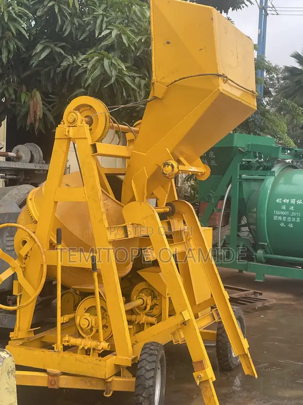 Crane Concrete Mixer - Self Loader - 1