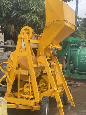 Crane Concrete Mixer - Self Loader