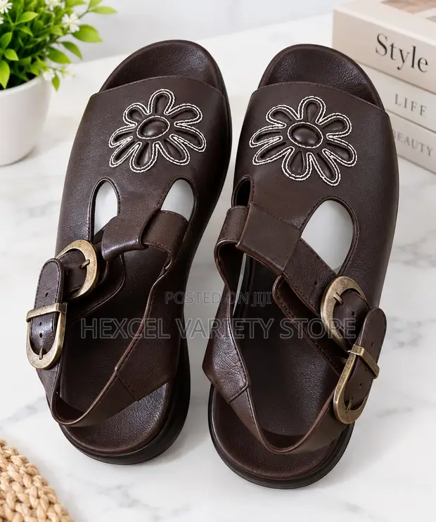 Takalmi Mai Kyau Brown Buckle - Mata Girma 38 - 1