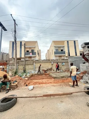 5 Bedroom Duplex don siyarwa a Omole Phase 1, Lagos