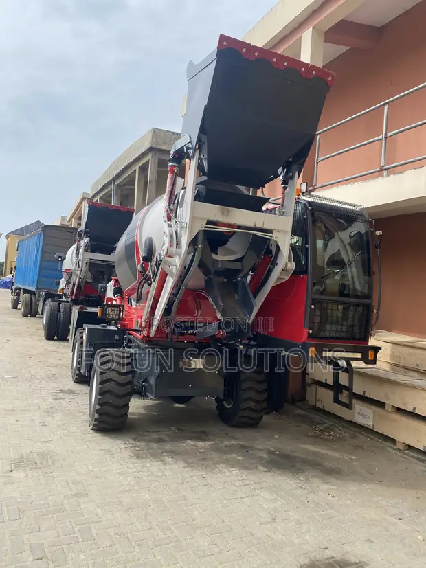 Sabon 3.5m³ Mobile Self-Loading Concrete Mixer - 1