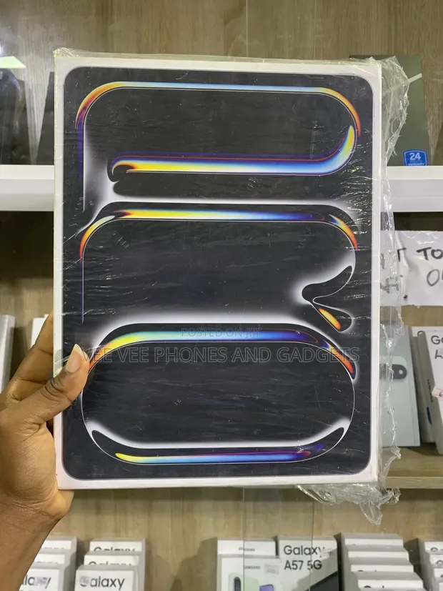 Sabon Apple iPad Pro 13" (2025) 256GB Baki Cellular - 1