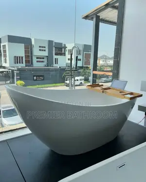 Master Egg Shape Bathtub