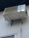Daikin 1HP Inverter Air Conditioner - 3