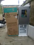 Hisense 225L Refrigerator - Bottom Freezer - 2