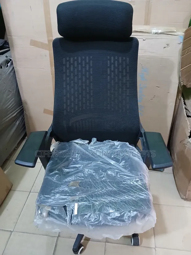 High Grade Office Swivel Chair - 1