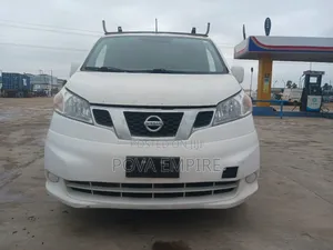 Nissan NV200 2014 Fari