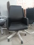 Boss Office Products Executive Low-Back Ofishin Kursi - 1