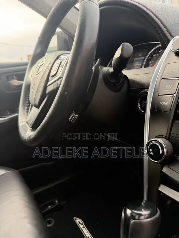 2016 Toyota Camry SE Fitaccen Juzu'i Ja - 1