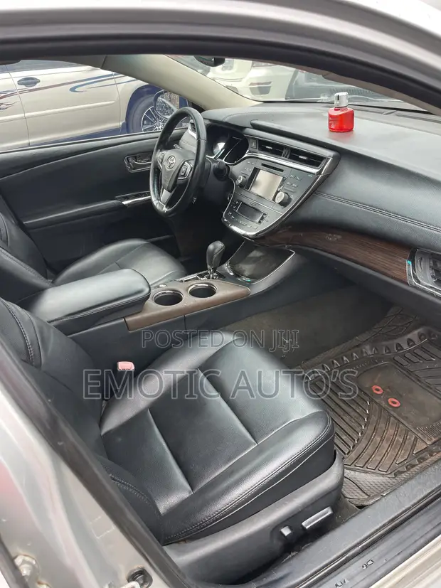 Toyota Avalon 2014 Silver - 1