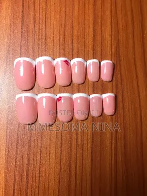 Veloura Beauty Press-On Nails - Pink Square Guntaka