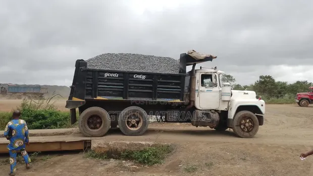 Black Solid Chippings - 1