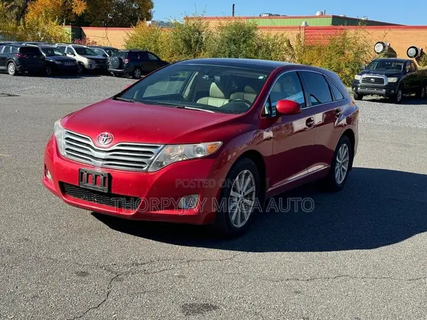 Toyota Venza LE 2010 Red - 1