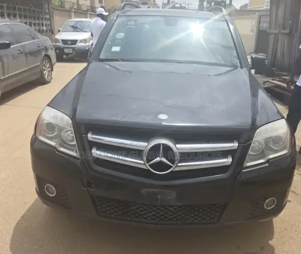 Mercedes-Benz GLK-Class 350 4MATIC 2010 Black - 1