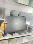 Dell Latitude 5300 2-in-1 Laptop - 8th Gen i5, 8GB RAM, 256GB SSD - 1
