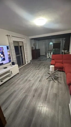 Masu Shigar da Rufin Filastik na Vinyl