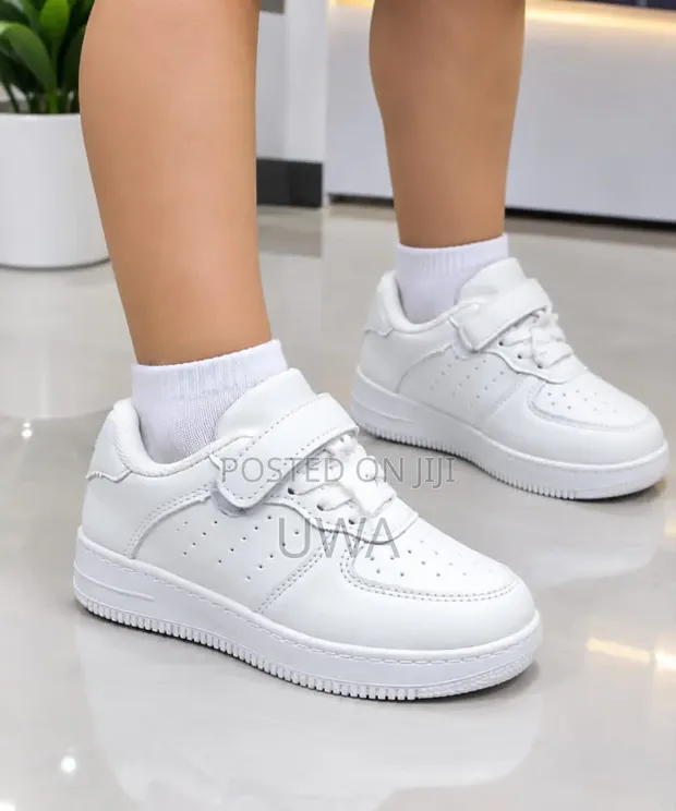 Kids Classic All-White Unisex Laced Low-Top Sneakers / School Shoes - 1
