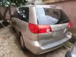 Toyota Sienna LE 7-Fitarwa 2010 Zinariya - 2