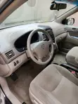 Toyota Sienna LE 7-Fitarwa 2010 Zinariya - 4