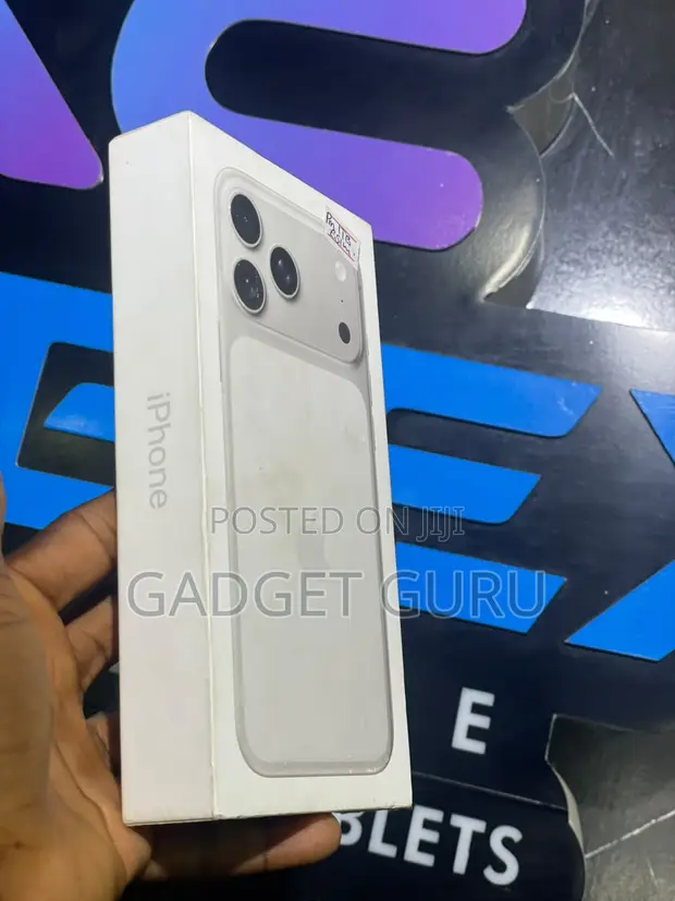 New Apple iPhone 17 Pro Max 1TB Silver - 1