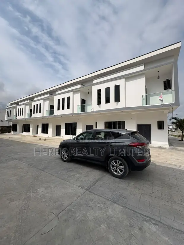 4 Bedroom Townhouse for Rent in Hi Life, Abraham Adesanya Estate - 1