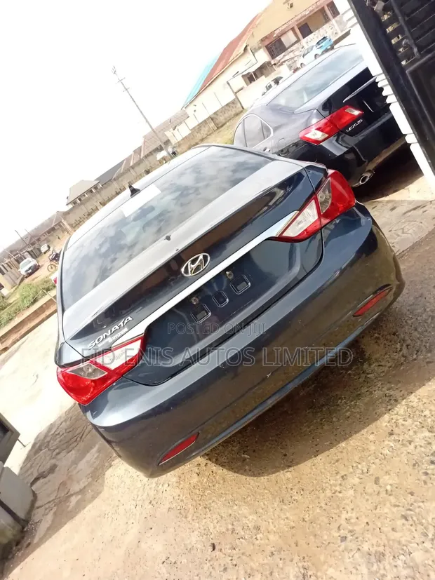Hyundai Sonata 2013 Blue - 1
