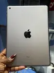 Apple iPad 10.2 (2021) 32GB Gray - 1