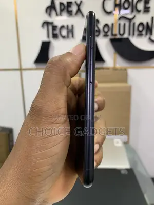 Apple iPhone SE (2020) 64GB Baki