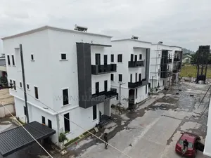 6-Bedroom Duplex for Sale in Durumi by American International School