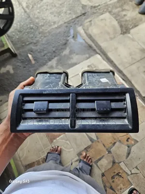 Toyota Camry 2014 Center AC Vent Assembly