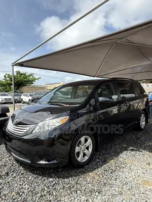 2012 Toyota Sienna 7 Passenger