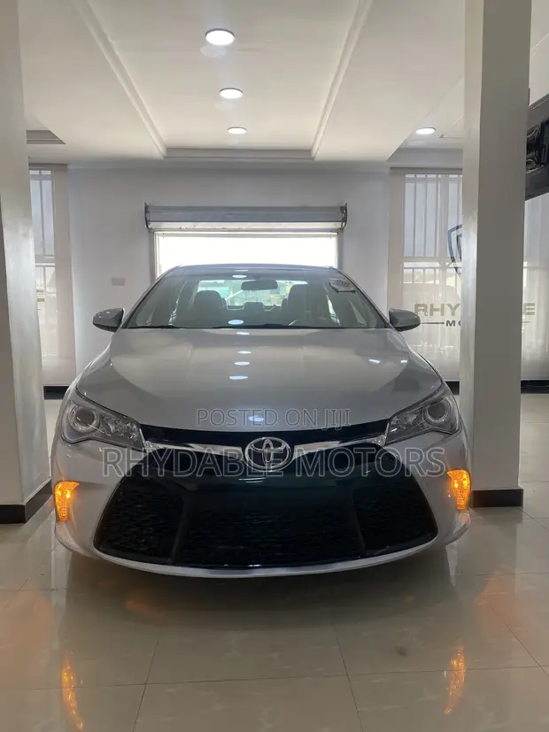 Toyota Camry SE Sedan ta 2016 - 1