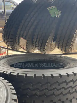 Sabbin Tayoyin Mota, SUV, da Motocin Kasuwanci