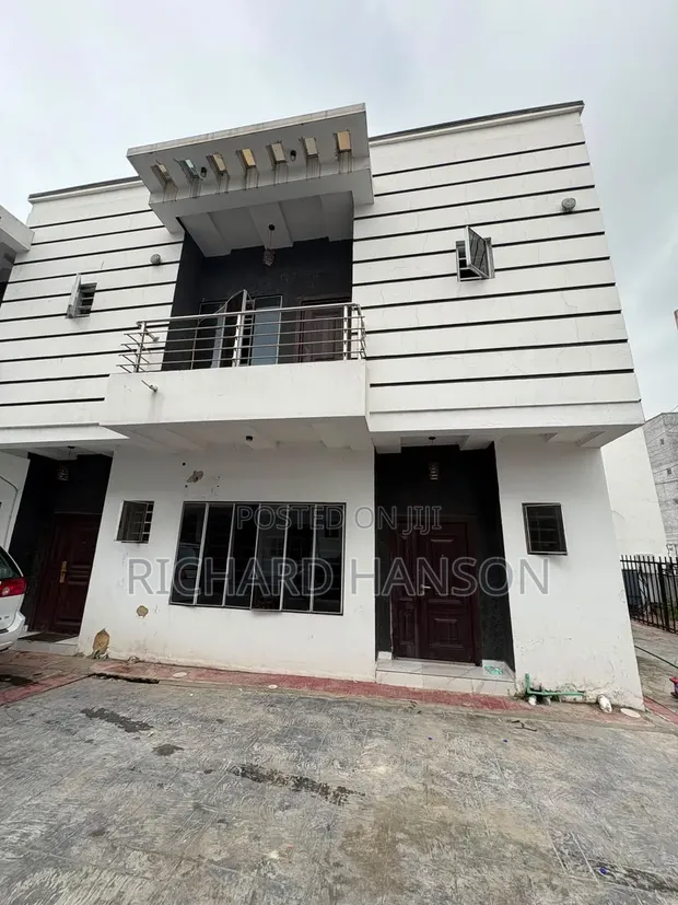 4-Bedroom Terrace Duplex a Thomas Estate, Ajah don haya - 1
