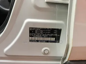 2017 Toyota RAV4 LE AWD (2.5L 4cyl) White