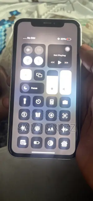 Apple iPhone XR 64GB White
