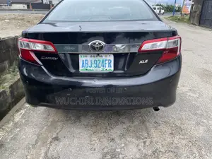 2013 Toyota Camry XLE Sedan