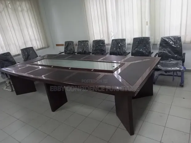 Executive Quality 16-Seater Conference Table - 1