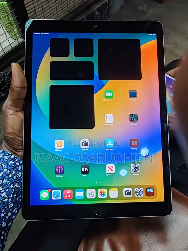 Apple iPad Pro 12.9" (2015) 128GB Black - 1